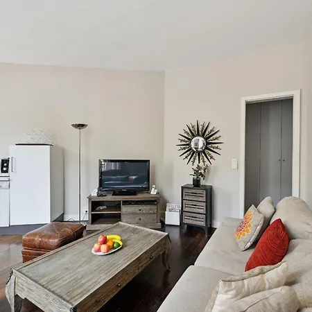 Chic Apartment Near Arc De Triomphe Apartment