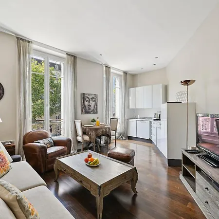 Apartment Chic Apartment Near Arc De Triomphe Paris